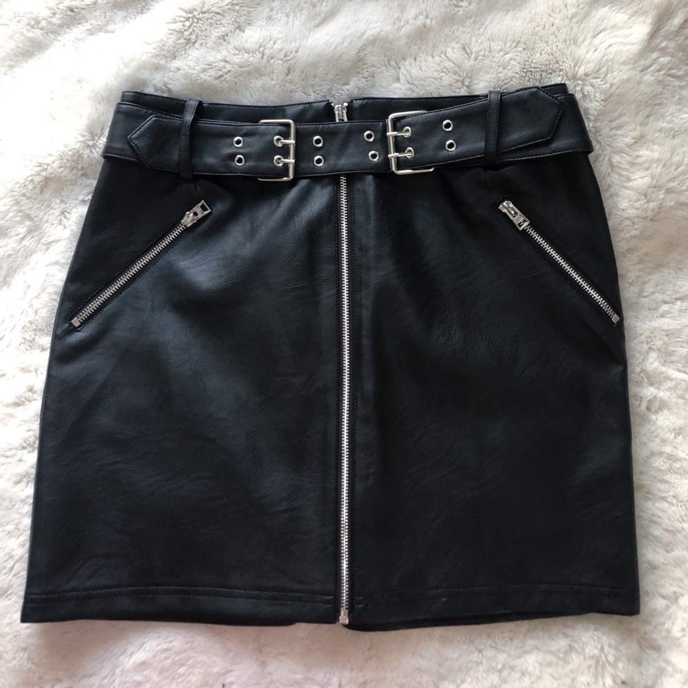 💰SOLD💰 Topshop Moto Skirt